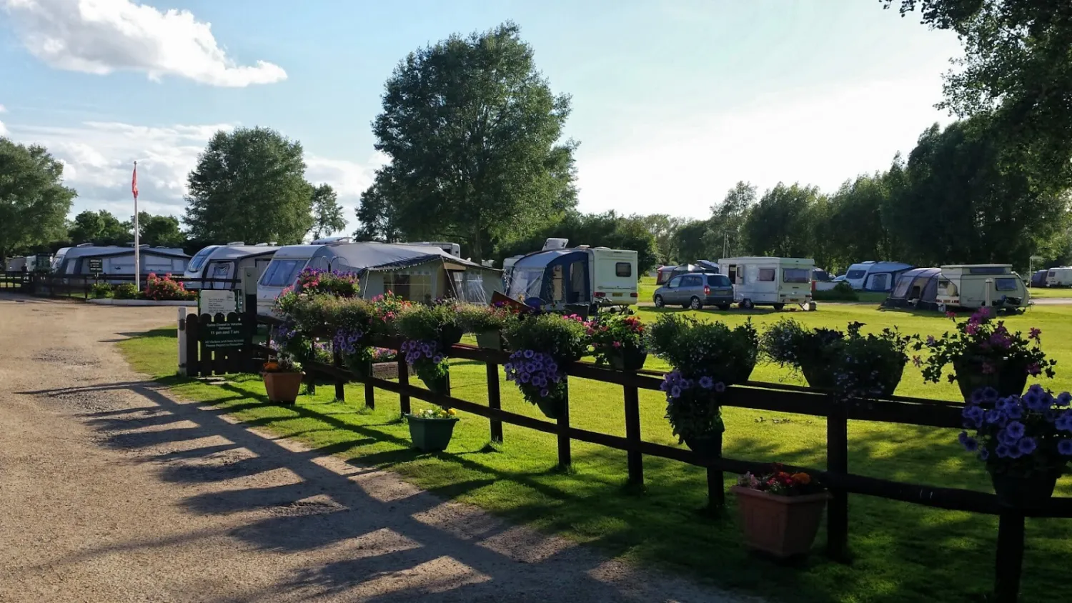 camping-and-caravanning-club-site-st-neots-st-neots-nr7wm