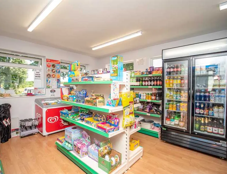 whitemead-caravan-park-wareham-d7oq3