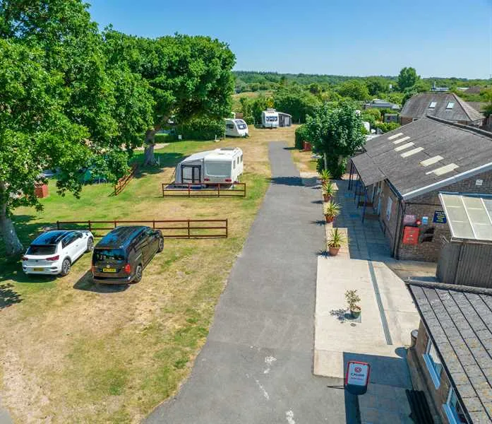 whitemead-caravan-park-wareham-f1ntz