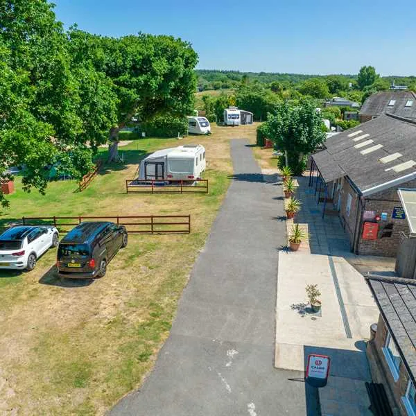 whitemead-caravan-park-wareham-f1ntz