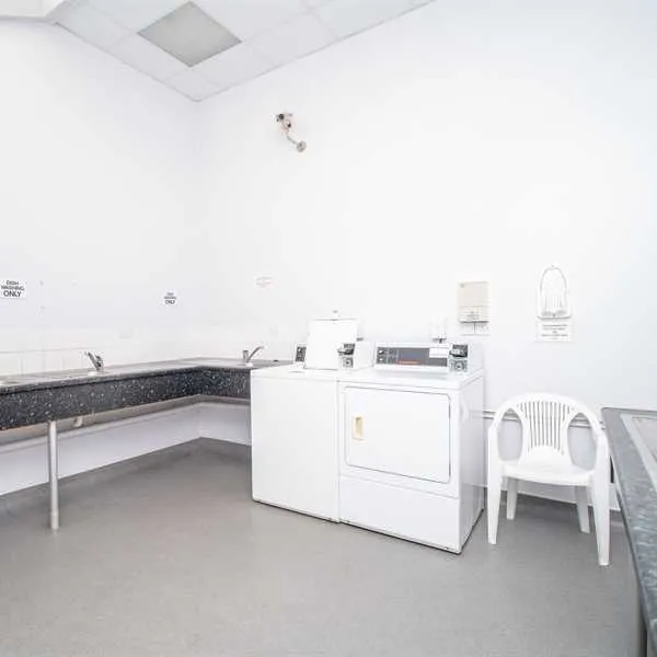 whitemead-caravan-park-wareham-imov6