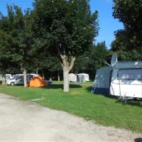 camping-des-iles-st-julien-du-sault-k1cz6
