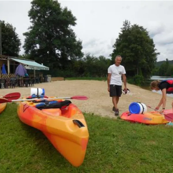 camping-des-iles-st-julien-du-sault-pgskt
