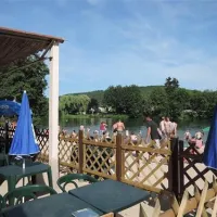 camping-des-iles-st-julien-du-sault-rqdy7