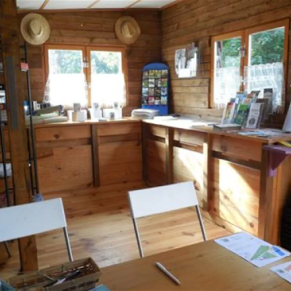 camping-des-iles-st-julien-du-sault-scbrl
