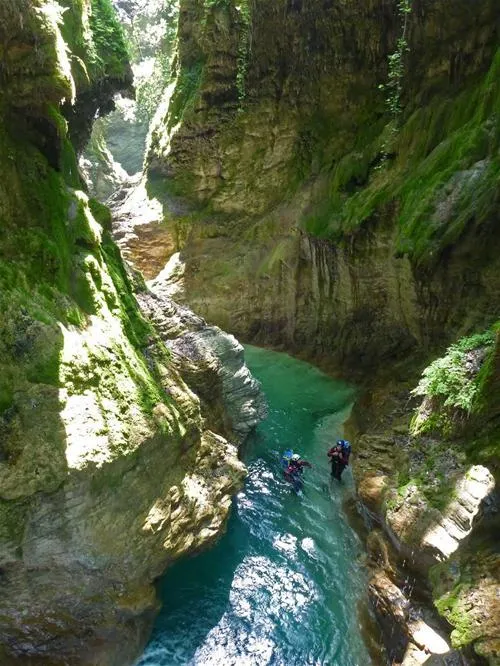 camping-delle-rose-isolabona-amzn2