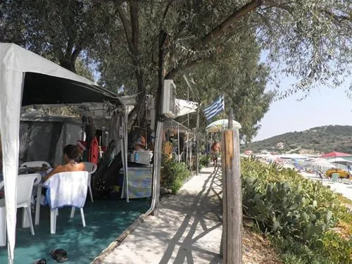 camping-alikes-ammouliani-island-vr9gj