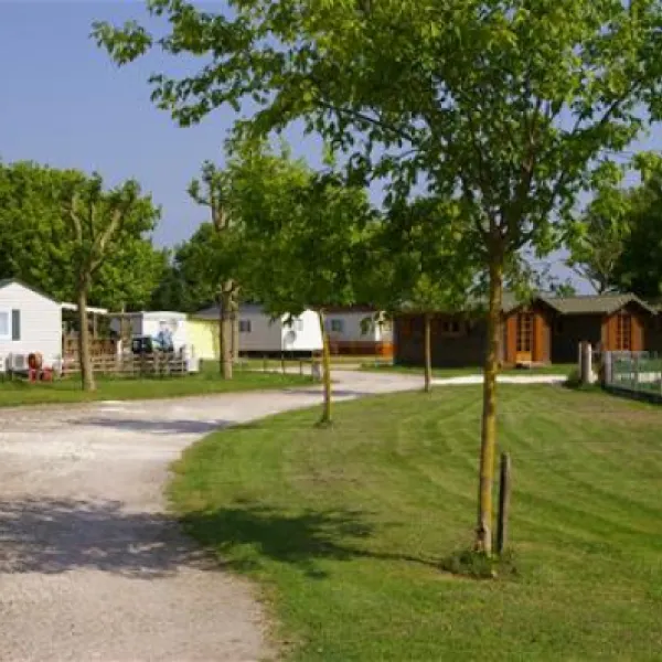 camping-la-baie-de-chandorat-barzan-bykl9