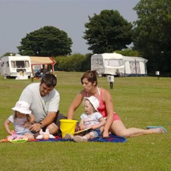 sunnydale-holiday-park-louth-claxj