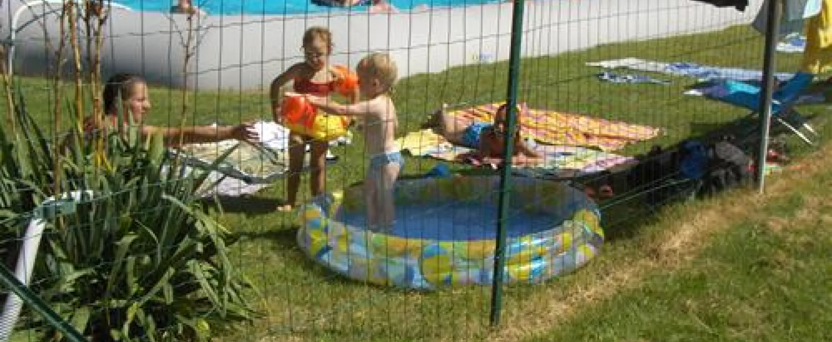 Camping Champ De La Chapelle
