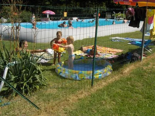 camping-champ-de-la-chapelle-braize-xtzyi