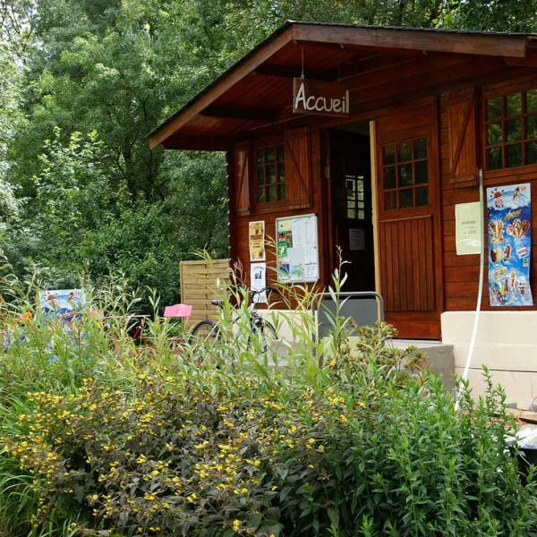 flower-camping-val-de-loire-les-rosiers-sur-loire-chmmr