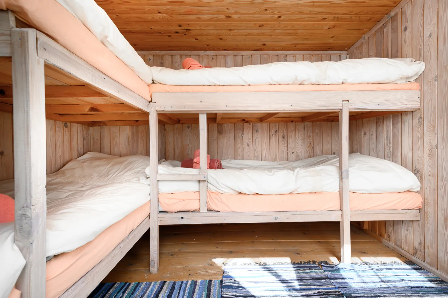 camping_cabininside