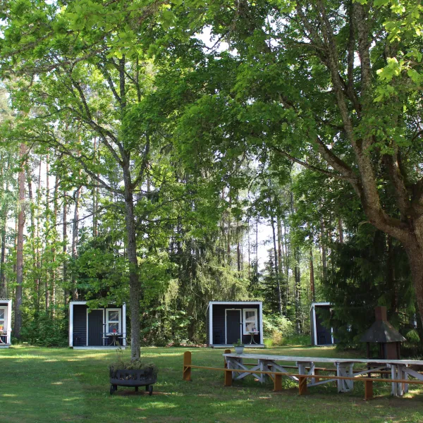 barbeque_camping_cabins