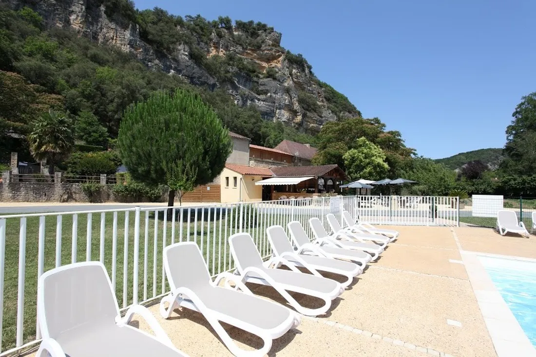 camping-la-plage-vezac-uziho