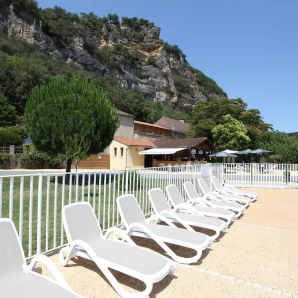 camping-la-plage-vezac-uziho