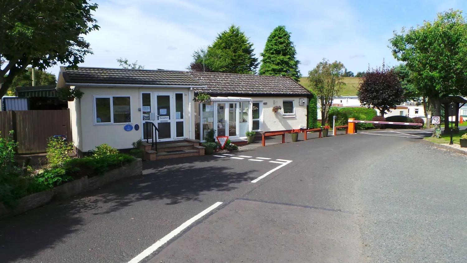 greenlaw-caravan-park-greenlaw-jksds