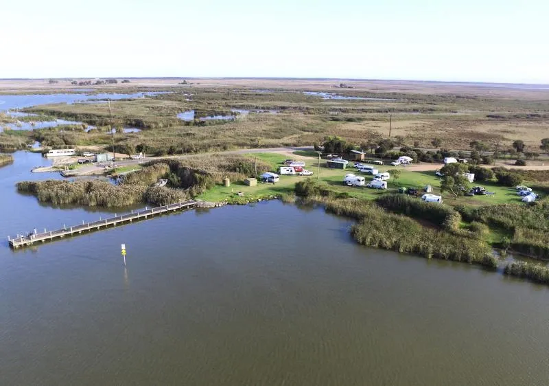 narrung-ferry-campground-narrung-wrbvy