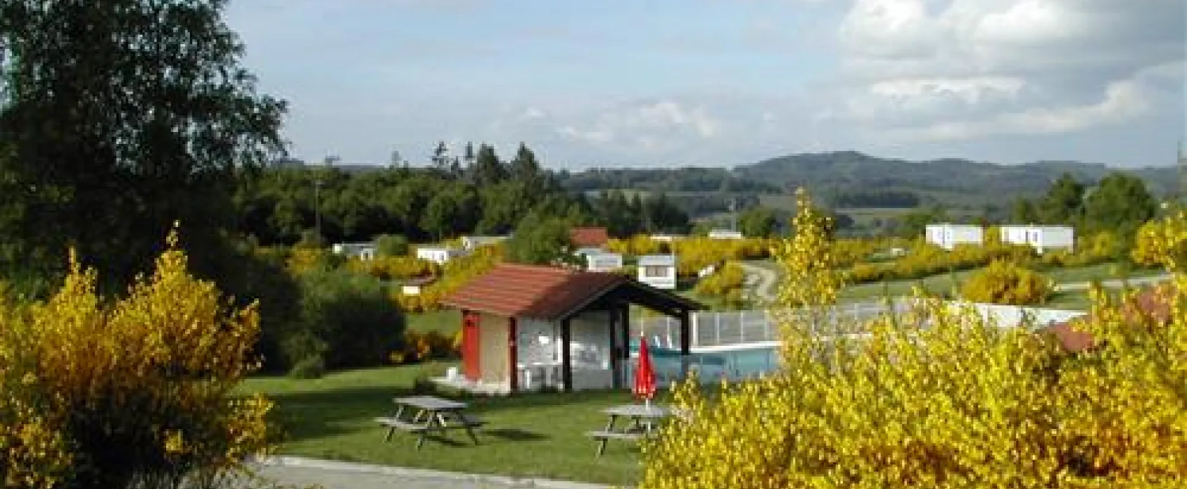 Camping Naturiste Domaine des Monts de Bussy