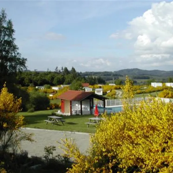camping-naturiste-domaine-des-monts-de-bussy-eymoutiers-ebkvf