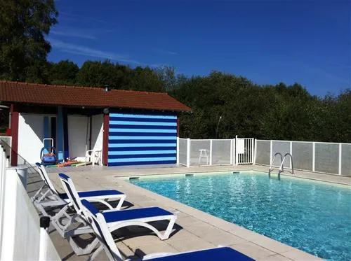 camping-naturiste-domaine-des-monts-de-bussy-eymoutiers-ps73h