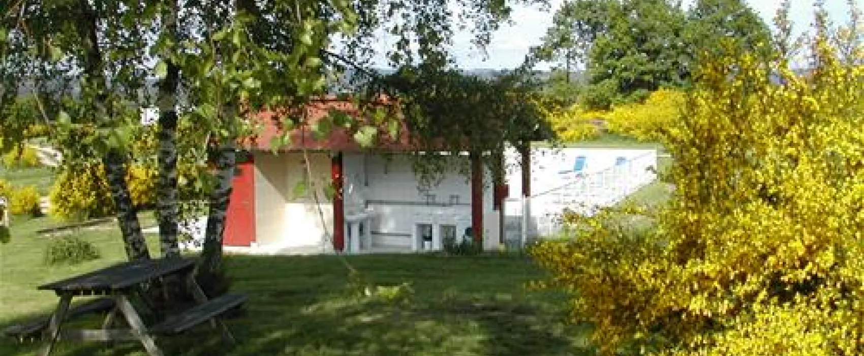 Camping Naturiste Domaine des Monts de Bussy