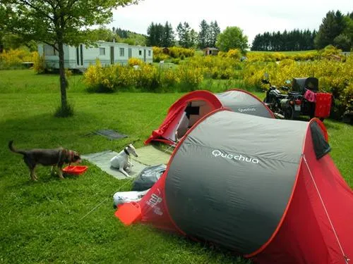 camping-naturiste-domaine-des-monts-de-bussy-eymoutiers-sdavy