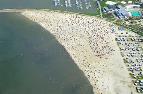 strand-und-familiencampingplatz-bensersiel-bensersiel-963cq