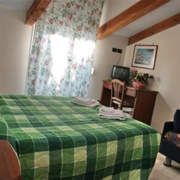 campeggio-la-pineta-salea-albenga-hc5hr