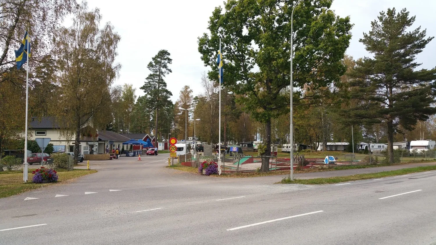grne-backe-camping-stugor-ed-rlznw
