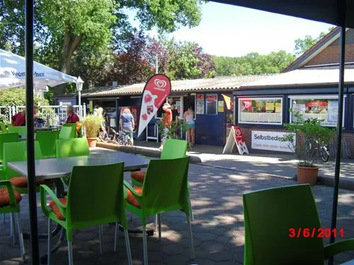 ferienpark-am-bernsteinsee-conneforde-bei-wiefelstede-huay2