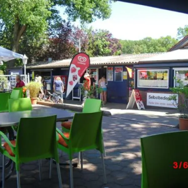 ferienpark-am-bernsteinsee-conneforde-bei-wiefelstede-huay2