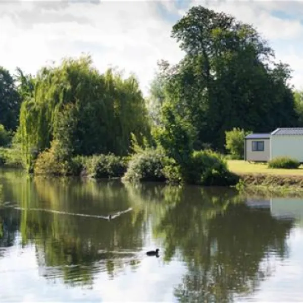 lee-valley-caravan-park-hoddesdon-tiny9