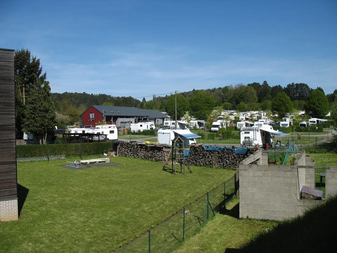 camping-les-roches-rochefort-c2yqu