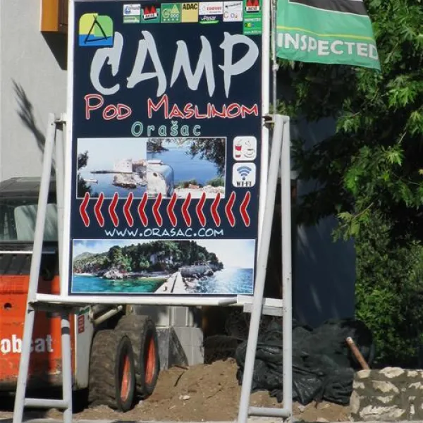 camping-pod-maslinom-oraac-2q04x