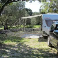 camping-pod-maslinom-oraac-hhk6k