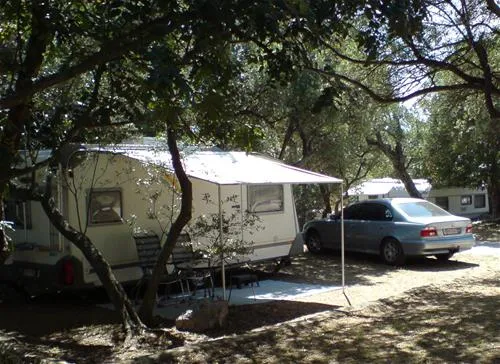camping-pod-maslinom-oraac-pbdzh