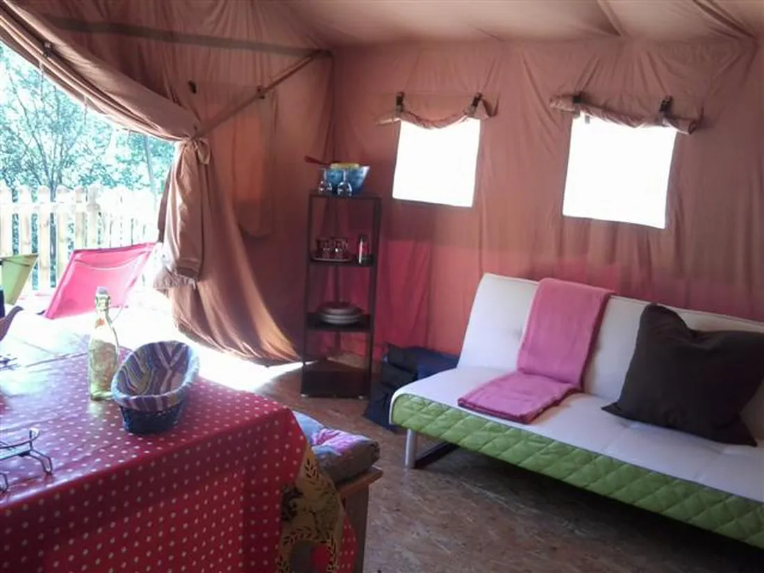 camping-val-en-theze-montcabrier-cumuw