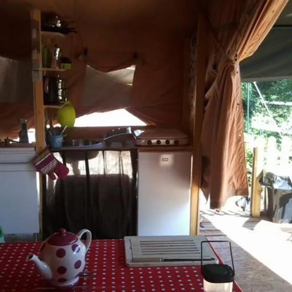 camping-val-en-theze-montcabrier-lm7xk