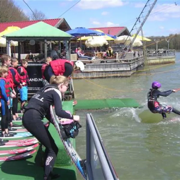 recreatiepark-ermerstrand-erm-synhh