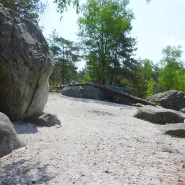 camping-la-musardiere-milly-la-foret-z3ps3