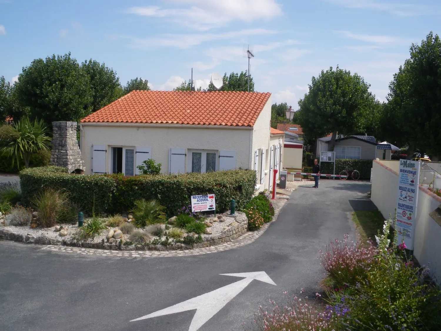 camping-le-maine-le-grand-village-plage-q8jzn