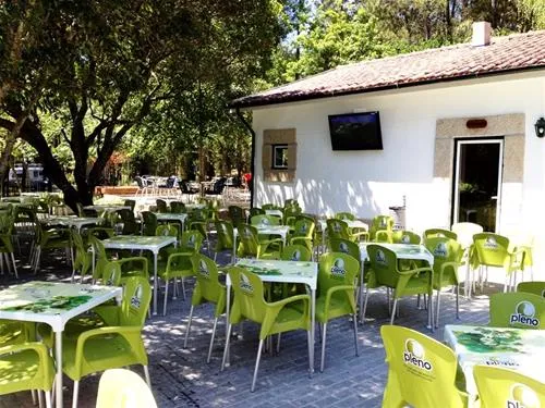 camping-site-lima-escape-entreambososrios-ponte-da-barca-k1vqu