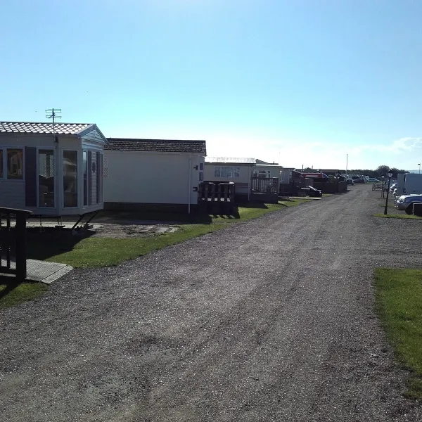hurst-view-caravan-park-lymington-jet6n