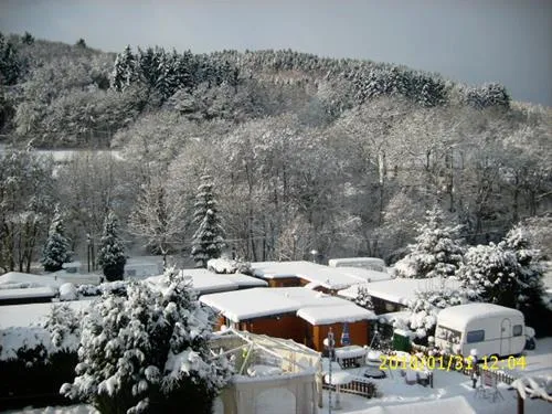 camping-oosbachtal-gerolsteinmllenborn-rubm4