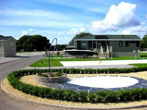 beaulieu-gardens-holiday-park-christchurch-f3617