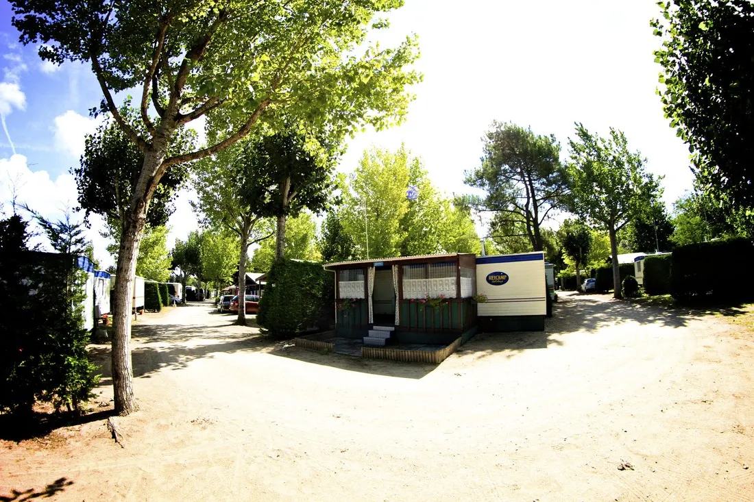 camping-le-marais-la-barre-de-monts-fjbws