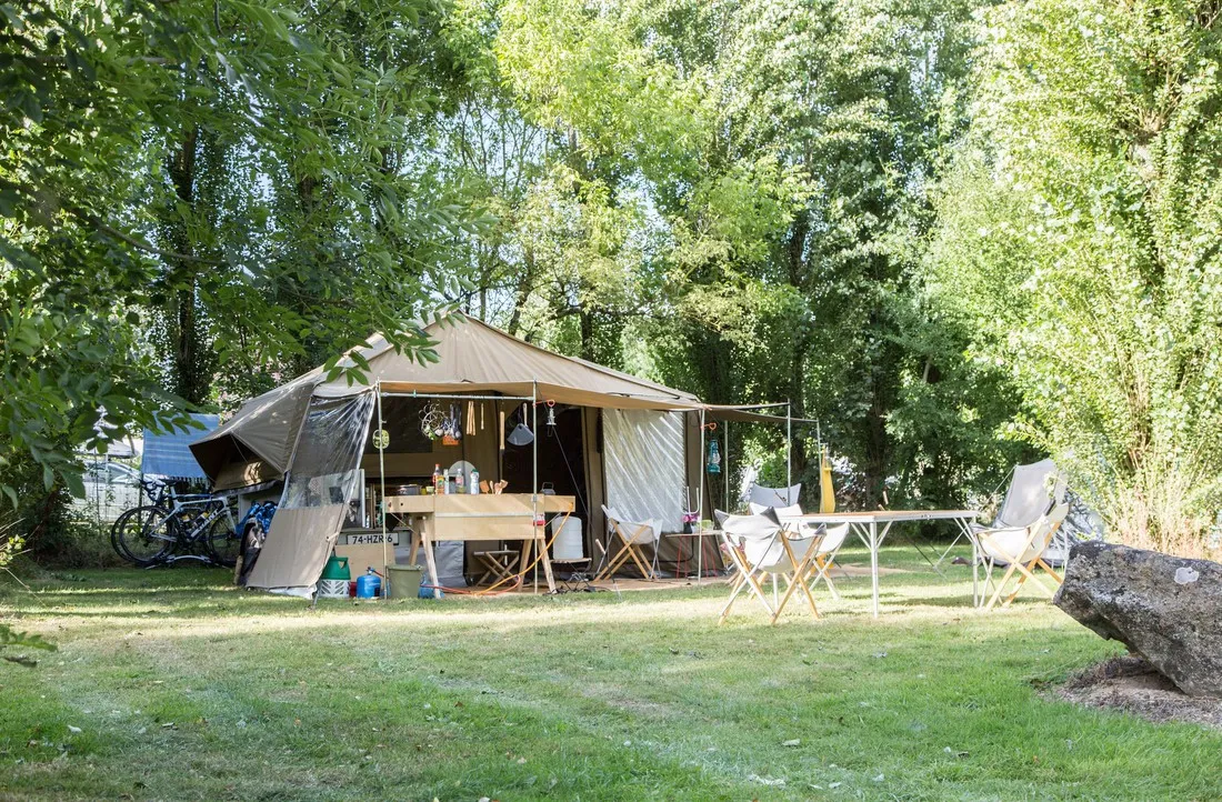camping-les-tournesols-le-grez-3nnyy