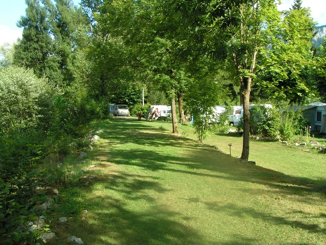 camping-larc-en-ciel-isre-3f2qm