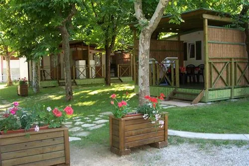 camping-bungalow-village-delle-rose-gatteo-mare-8s4fx